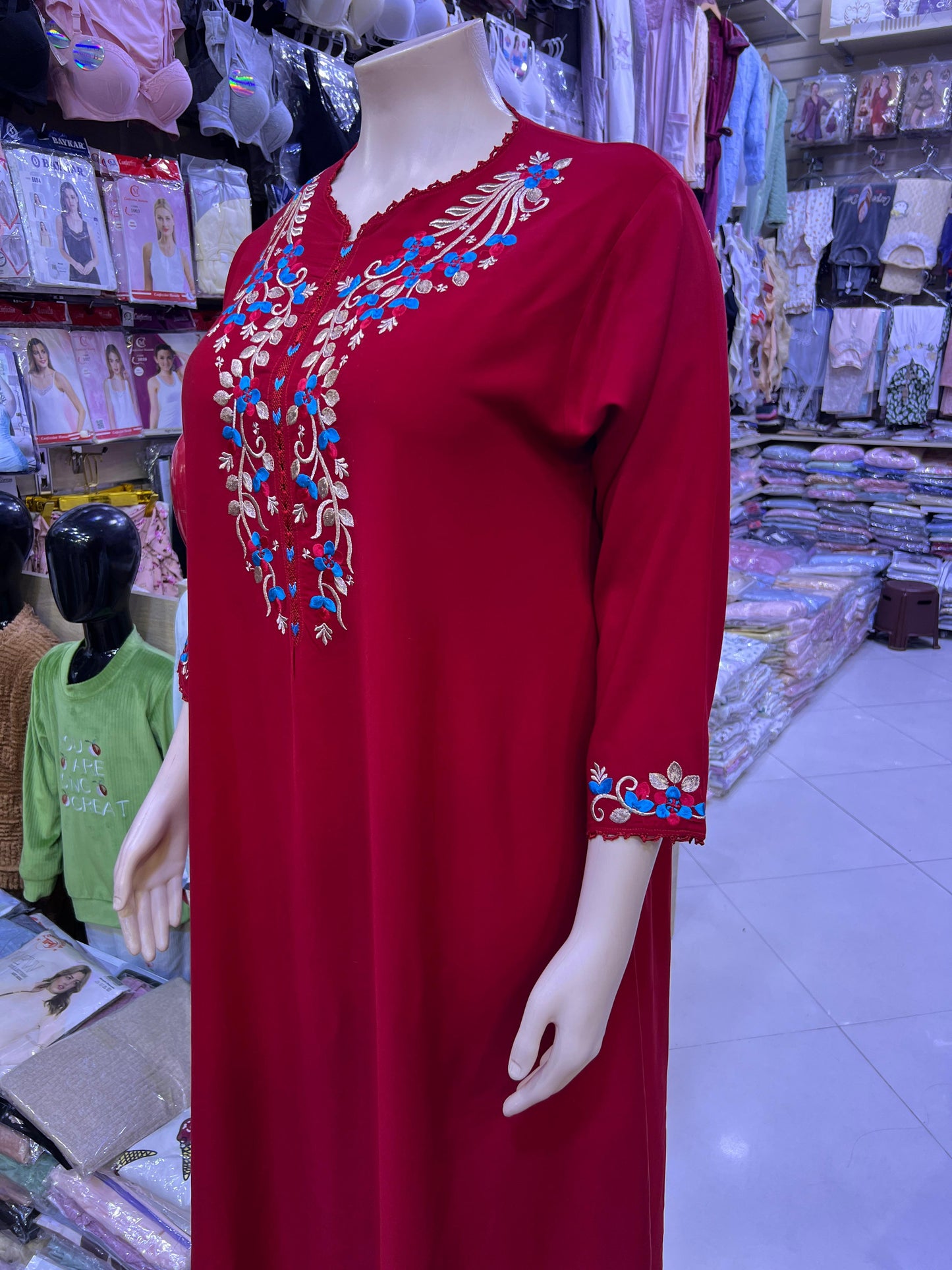 قفطان لولان أنيق بتطريز يدوي