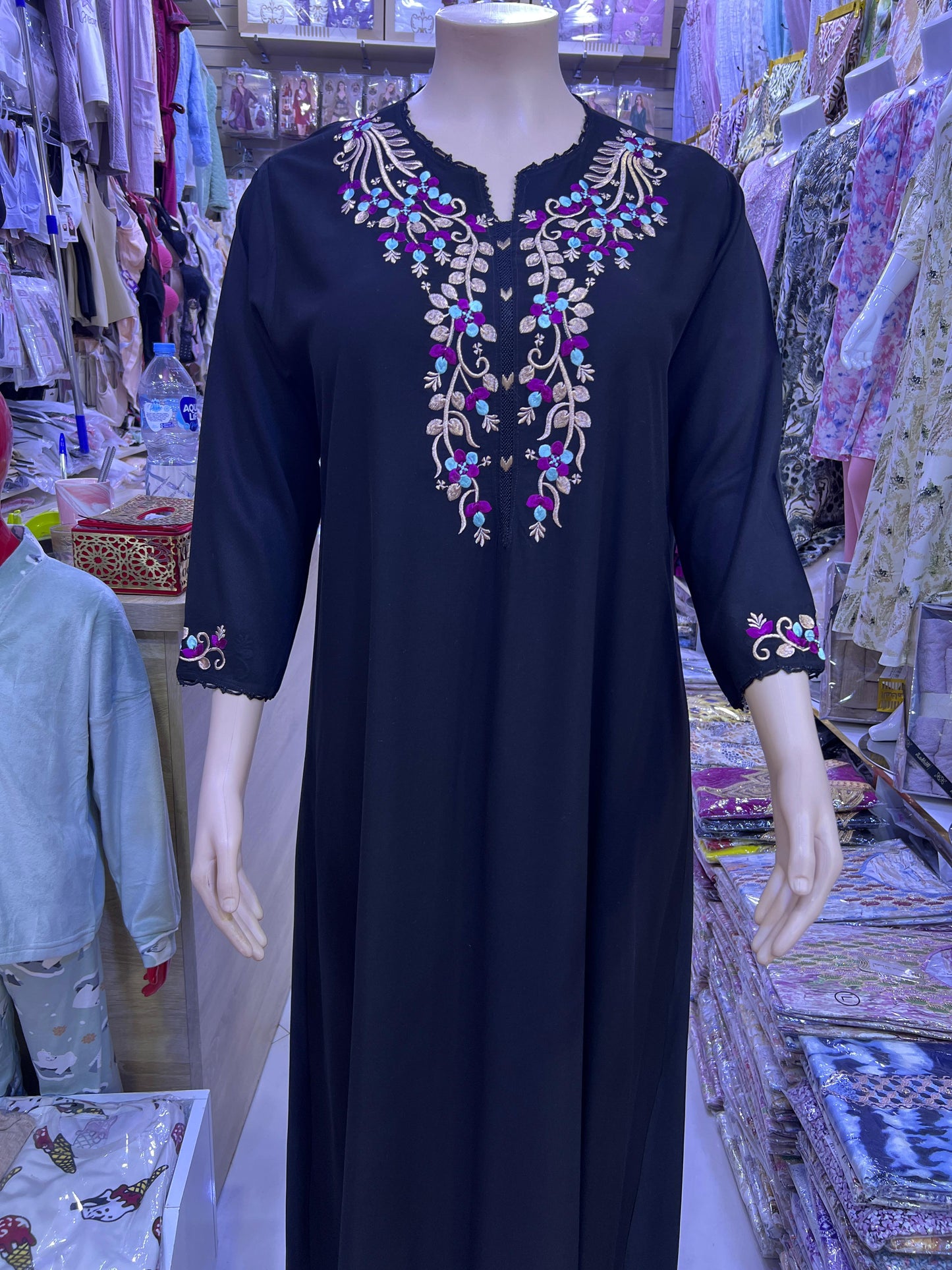 قفطان لولان أنيق بتطريز يدوي