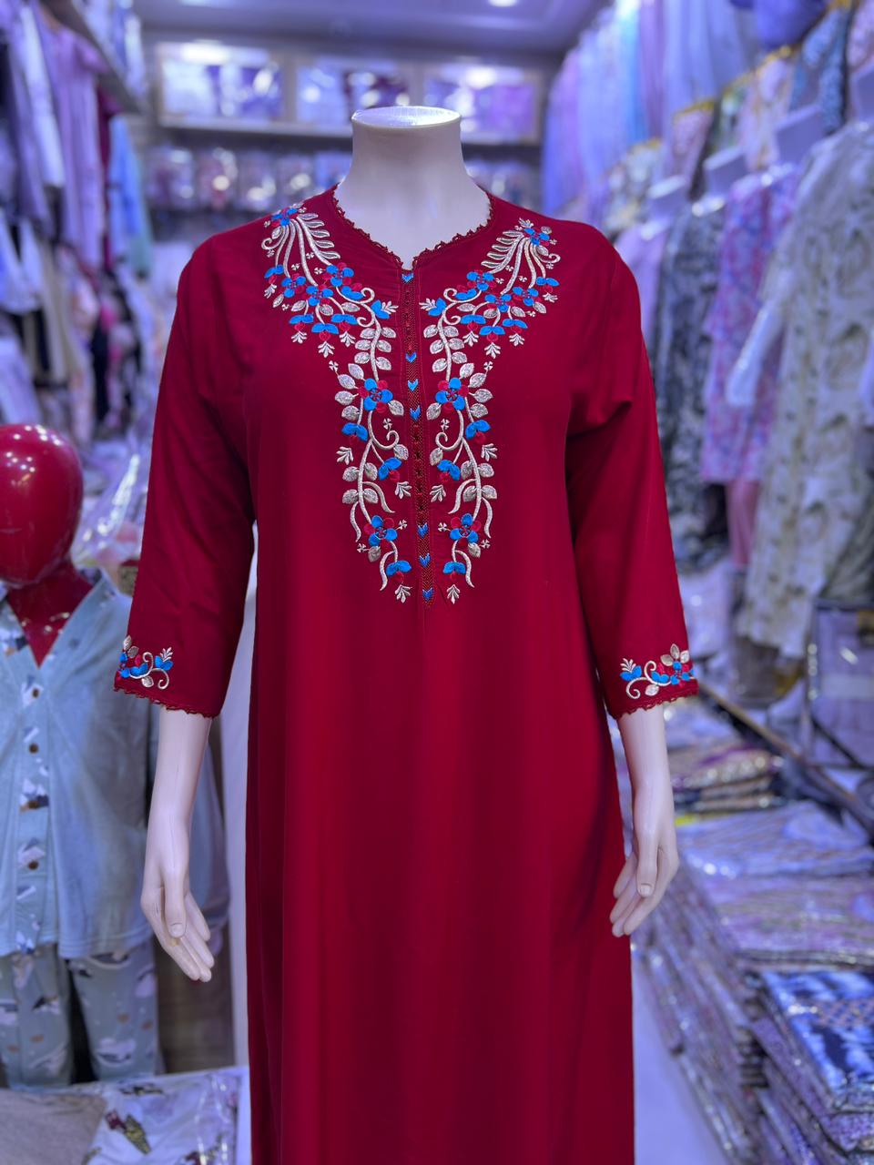 قفطان لولان أنيق بتطريز يدوي