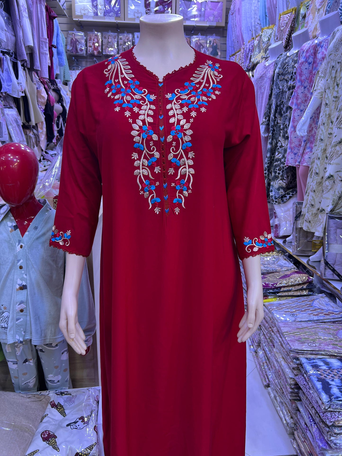 قفطان لولان أنيق بتطريز يدوي